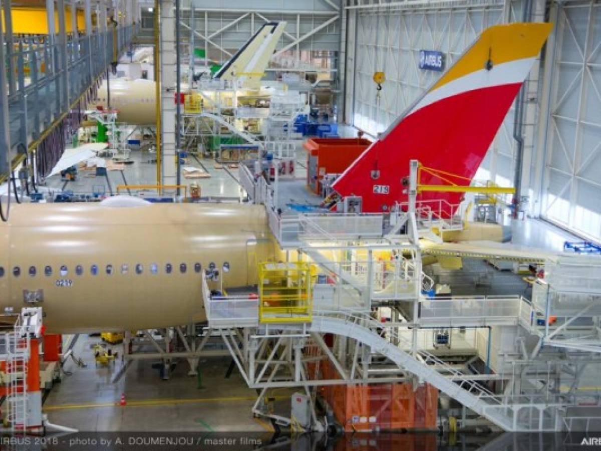 El primer A350 XWB de Iberia, en fase final de montaje