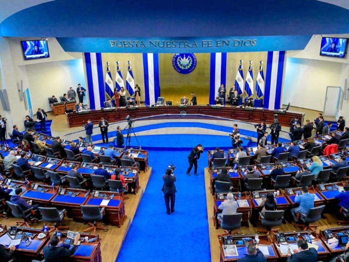El Salvador elimina castigo con cárcel por difusión de mensajes de pandillas