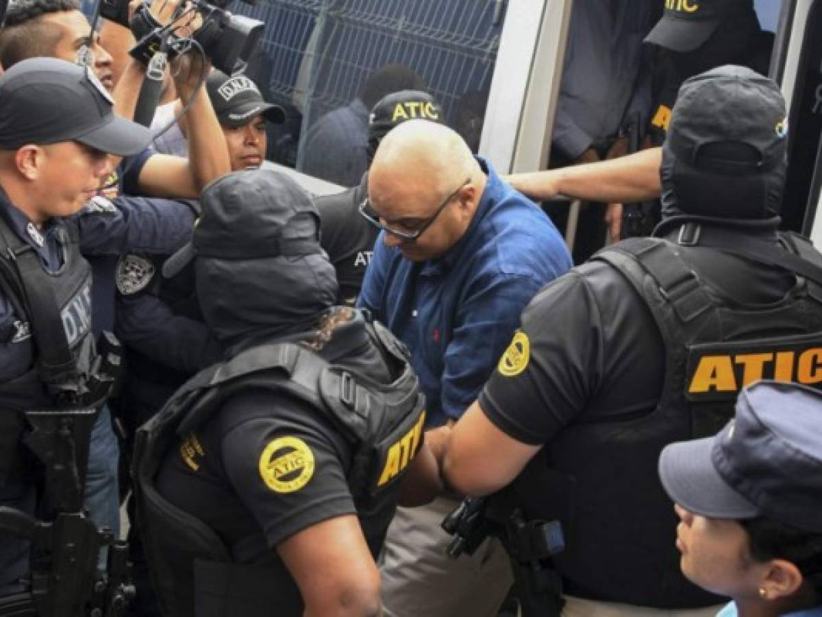 Fiscalía hondureña y OEA acusan a doce personas por corrupción