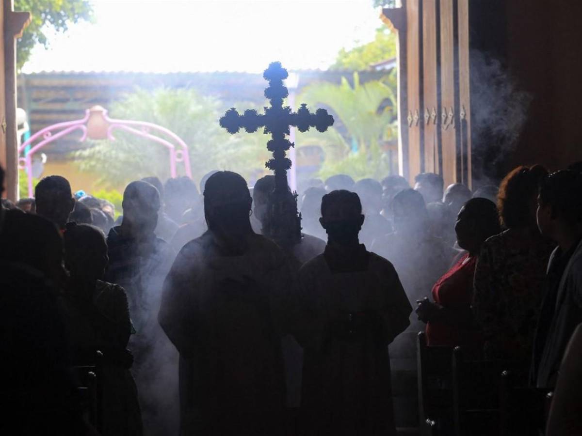 Nicaragua cierra la orden de frailes franciscanos y otras organizaciones ligadas a iglesias católicas y evangélicas