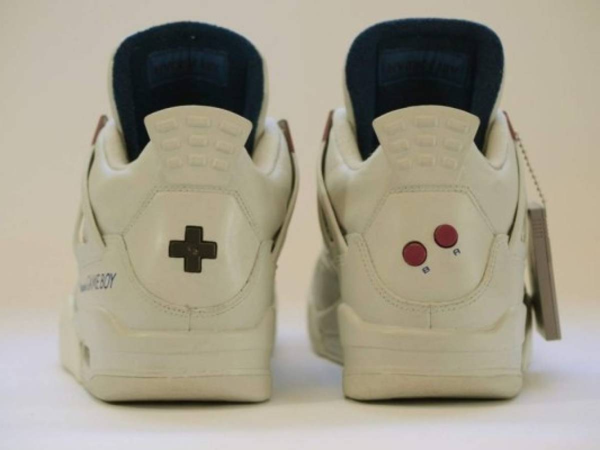 Llegan los Air Jordan IV inspirados en el primer Game Boy