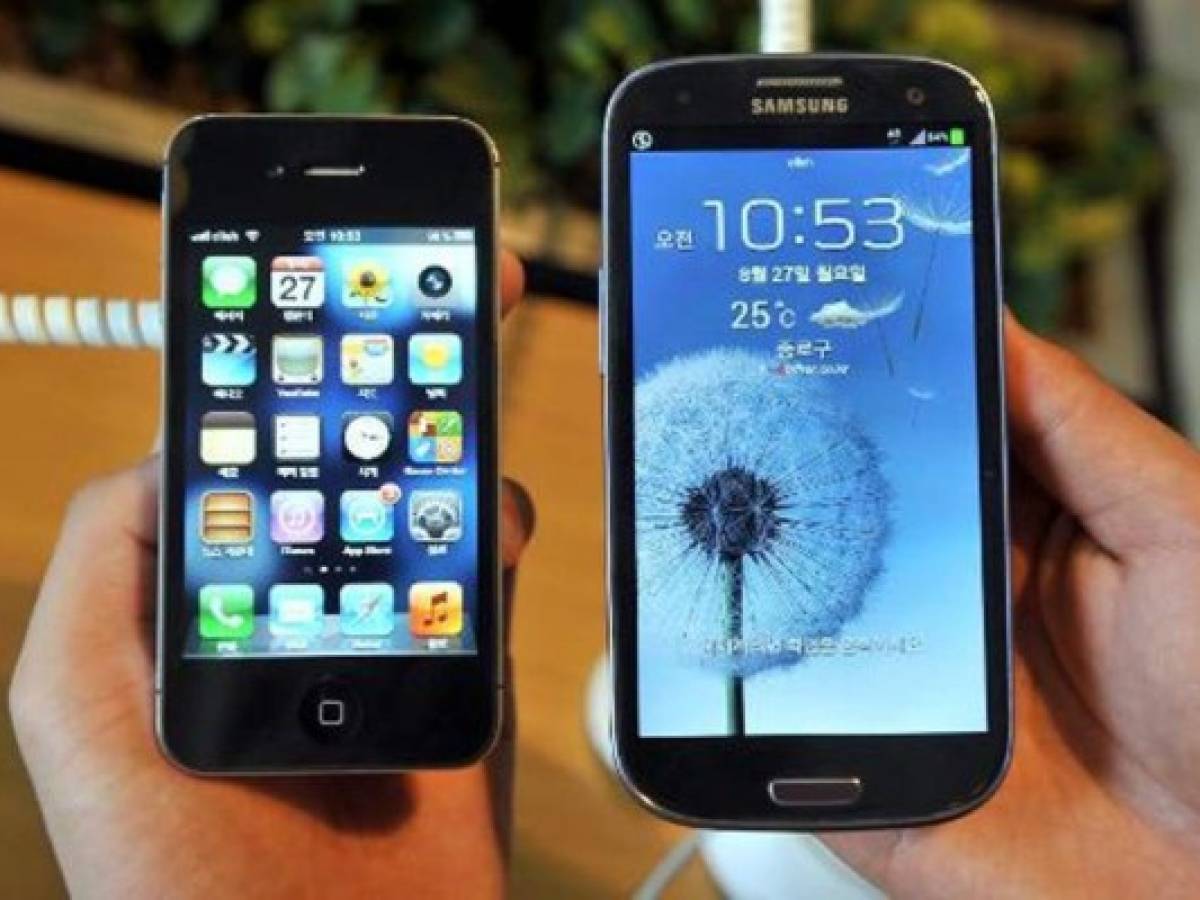 Jurado multa a Samsung en caso contra Apple