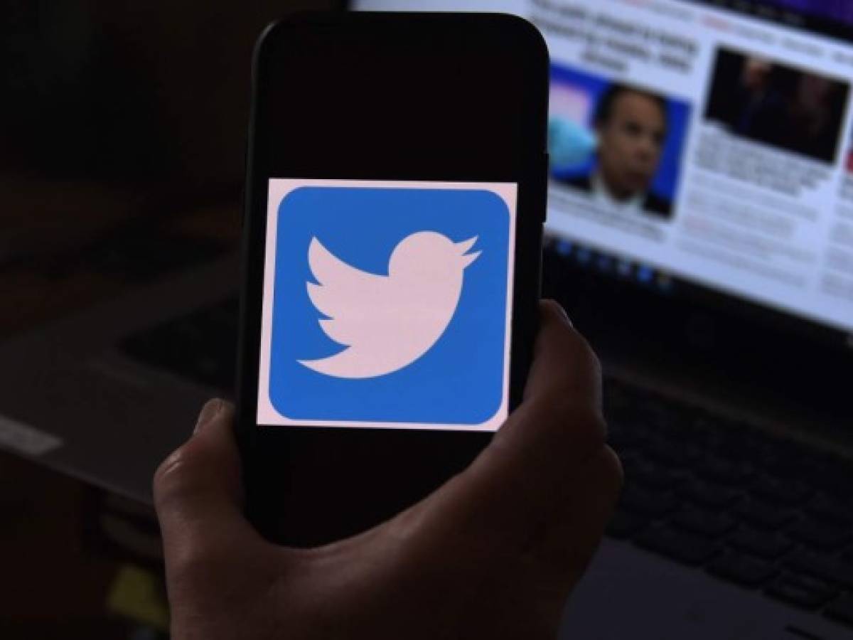 Twitter recibe multa por negarse a eliminar mensajes que incitaban a manifestarse