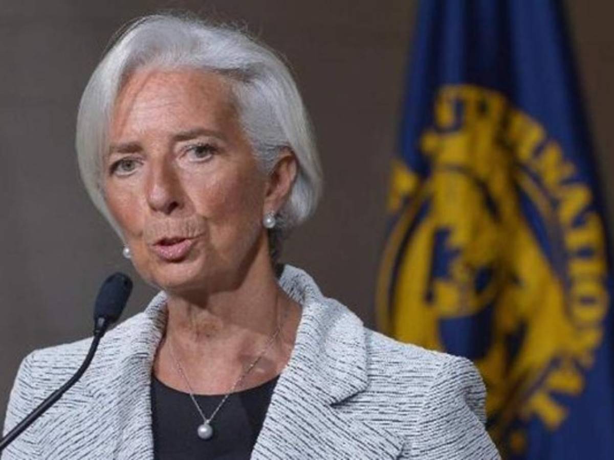 España: FMI recomienda subir impuestos y moderar salarios