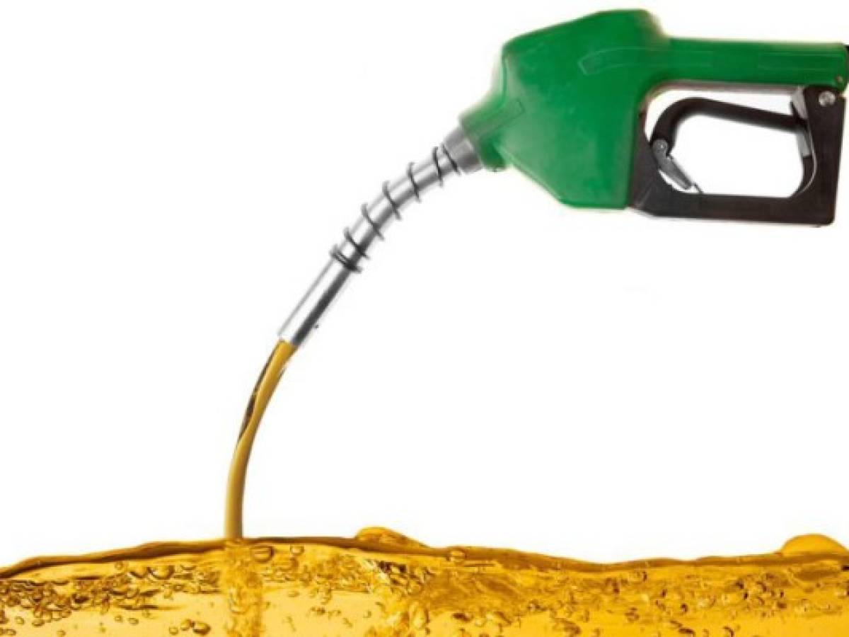 Sube el petróleo y el precio de la gasolina se dispara