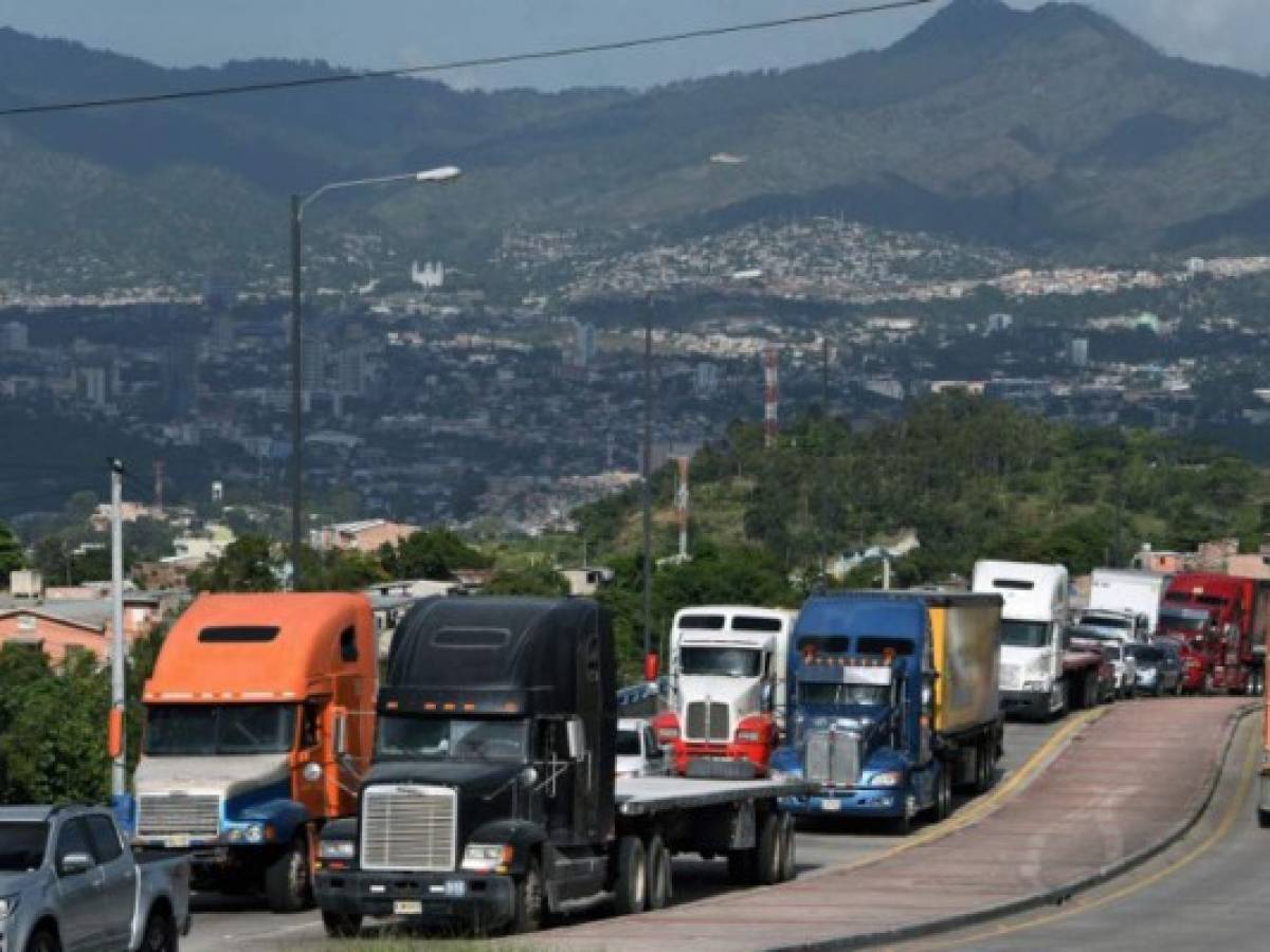 Transportistas hondureños suspenden bloqueos en carreteras