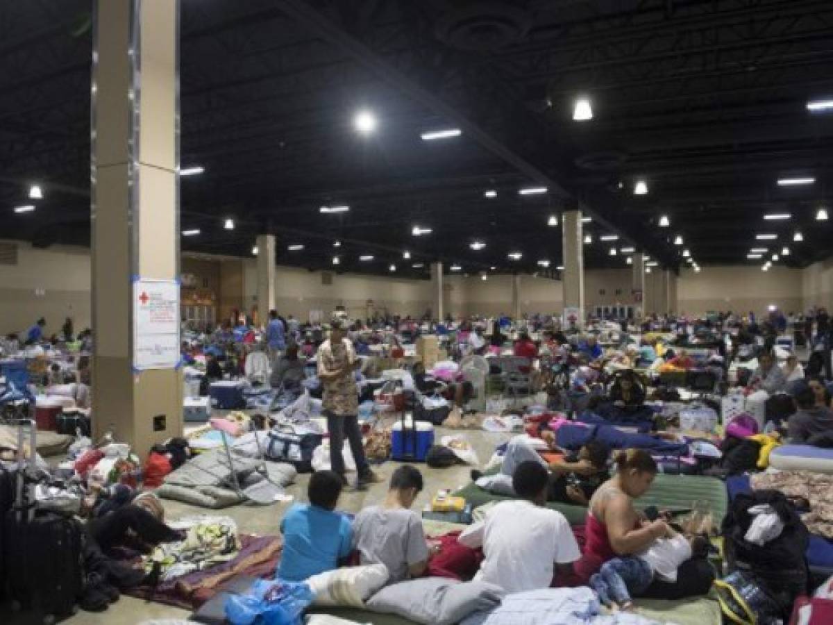 Masivo éxodo en el Sur de la Florida para huir del huracán Irma