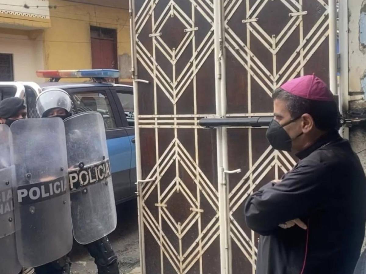 Obispo retenido en Nicaragua asegura que está ‘bien de salud’