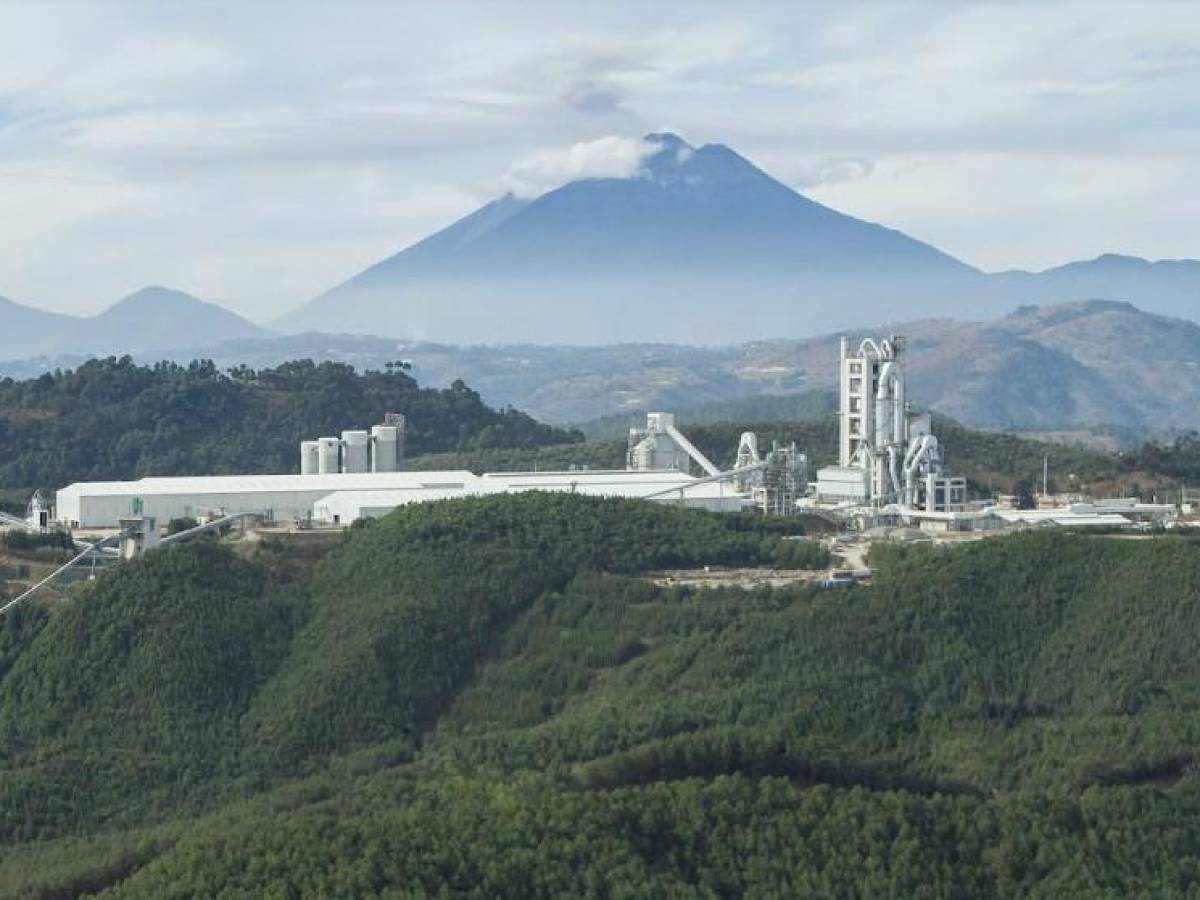 Progreso finaliza integración de filiales de Cemex en El Salvador y Costa Rica