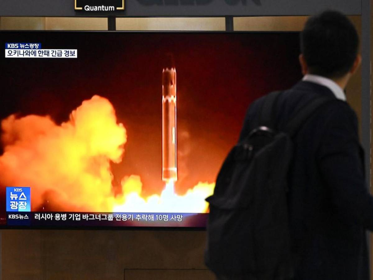 El lanzamiento de un satélite espía norcoreano termina de nuevo en fracaso
