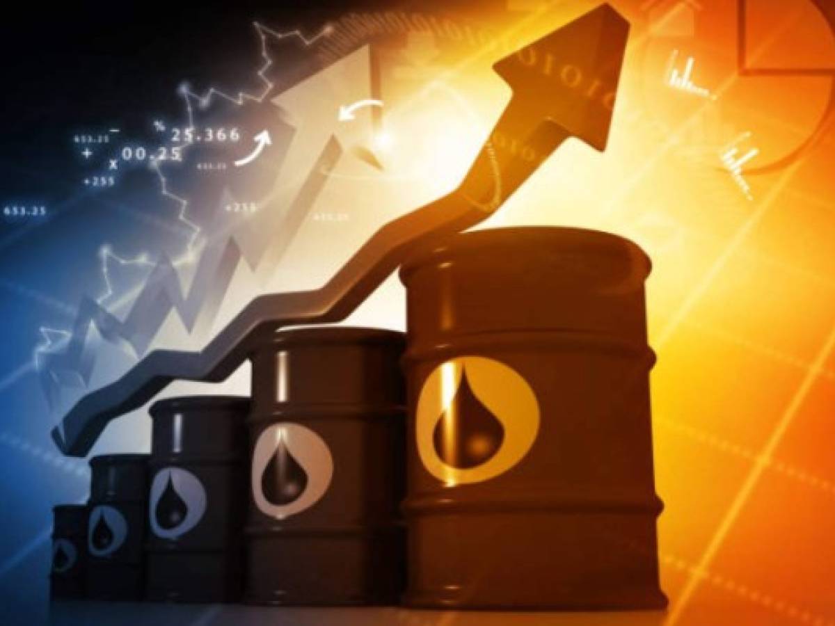 ¿Por qué un barril de petróleo a US$100 hace temblar al mundo?