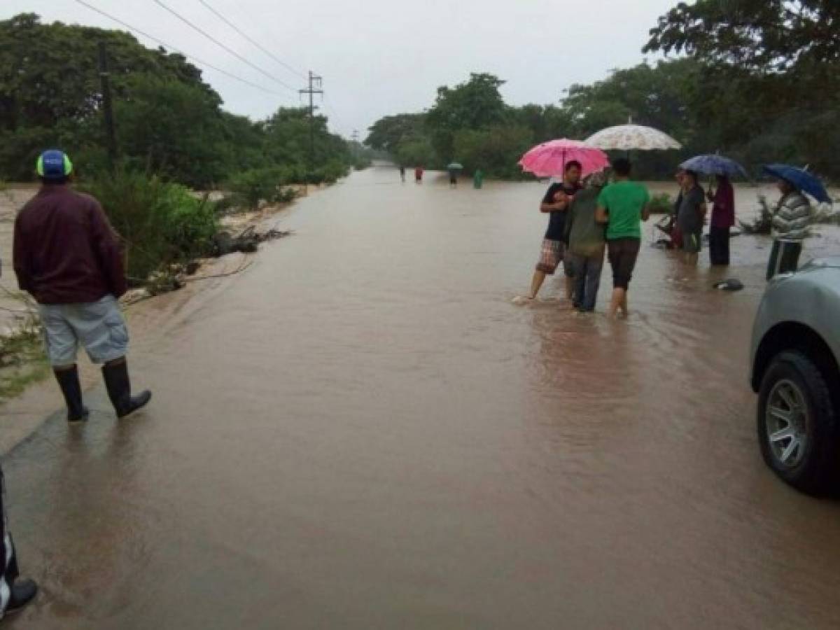 Cientos de evacuados por lluvias en Centroamérica