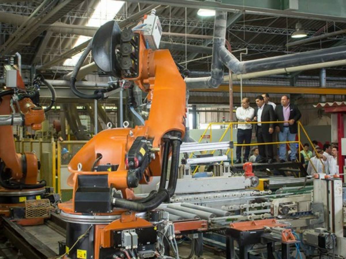 Plycem: Robótica al servicio de la industria del fibrocemento