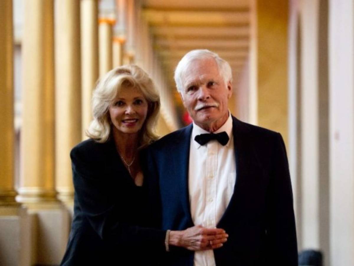 Ted Turner, magnate fundador de CNN, revela que tiene demencia corporal de Levy