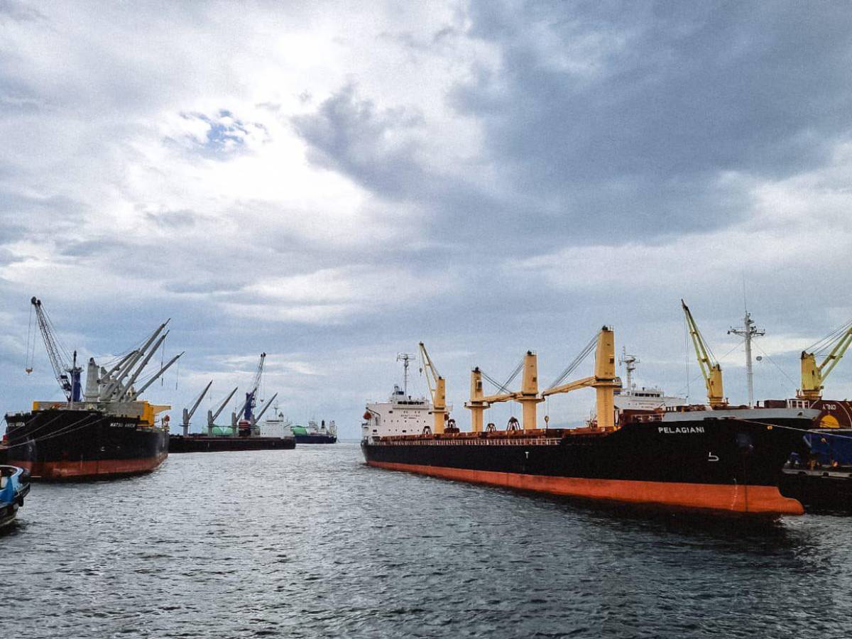 El Salvador: Suspenden operaciones en Puerto de Acajutla por oleaje