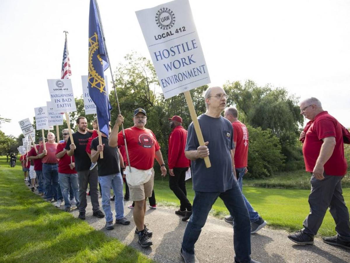 Sindicato automotor de EEUU amplía la huelga en General Motors y Stellantis