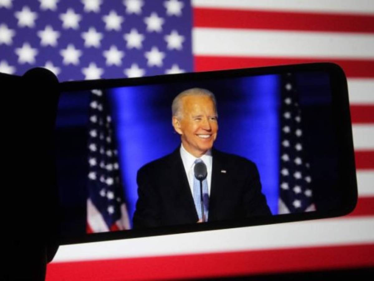 Equipo de Joe Biden abordará la escasez global de chips