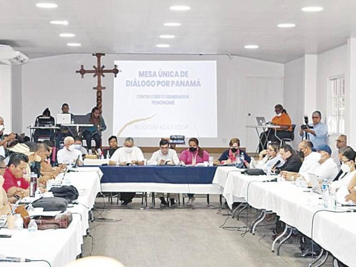 Panamá: disenso entre Gobierno y sociedad civil en mesa de diálogo