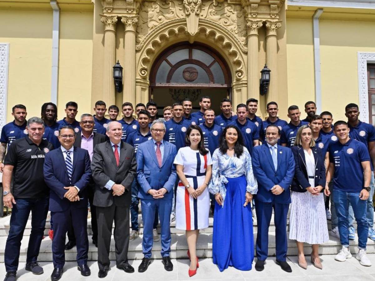 Selección de Costa Rica recibe distinción previo a su participación en Qatar-2022