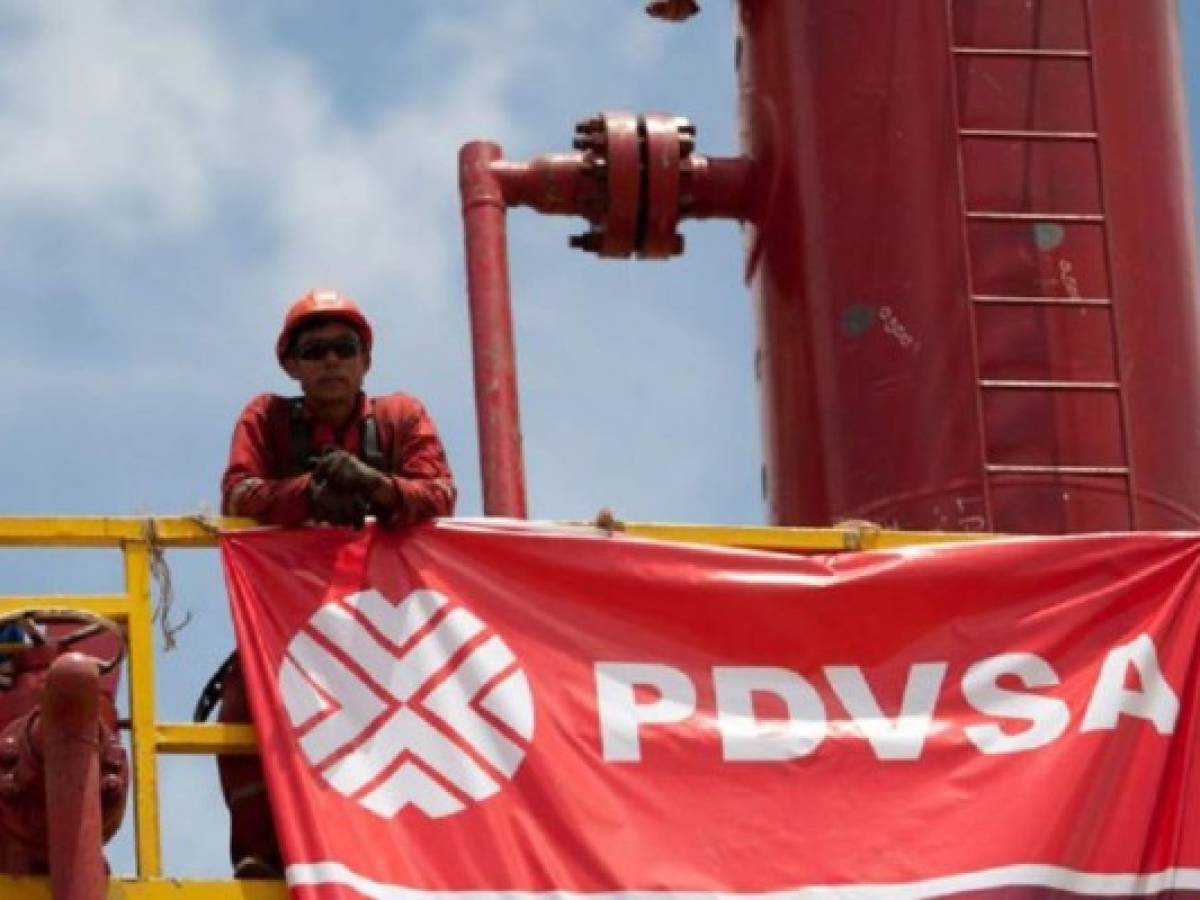 Venezuela dice tener 'plan B' si EE.UU. no le compra más petróleo