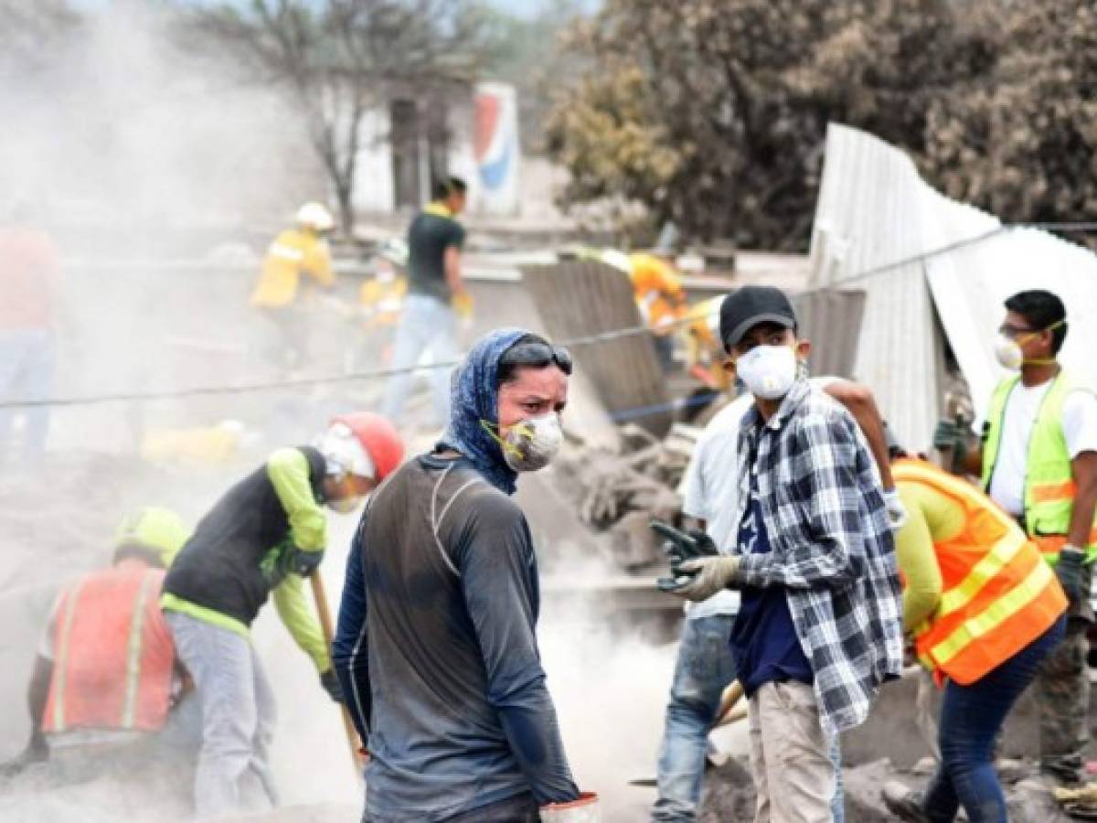 Miles de personas en Guatemala sobreviven en albergues tras erupción volcánica
