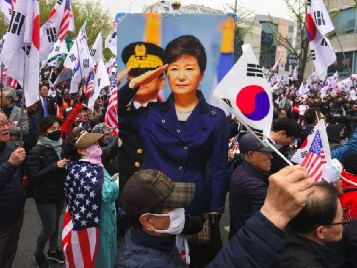 Corea del Sur: Expresidenta condenada a 24 años de cárcel por corrupción