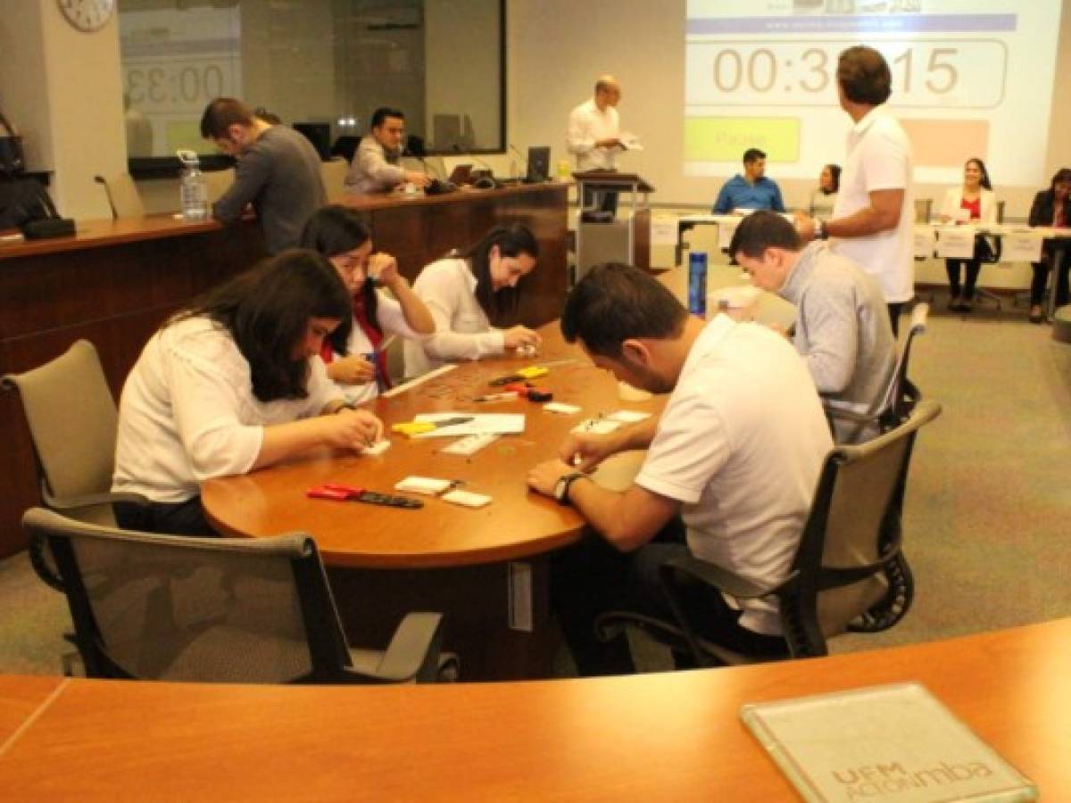 Alumnos del programa de posgrado UFM Acton MBA in Entrepreneurship participan de la competencia SHAD