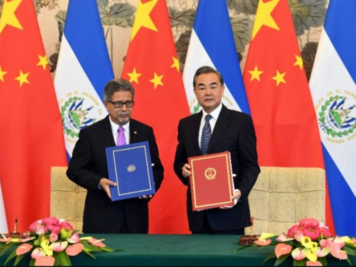 El Salvador: Salvador Sánchez Cerén viaja a China en busca de cooperación