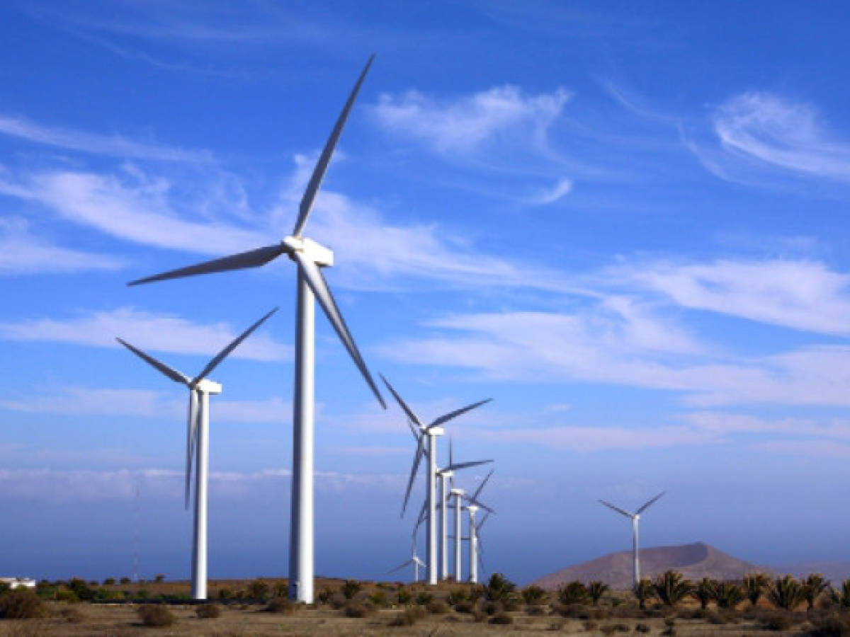 En Panamá proyectos de energía eólica buscan mercado