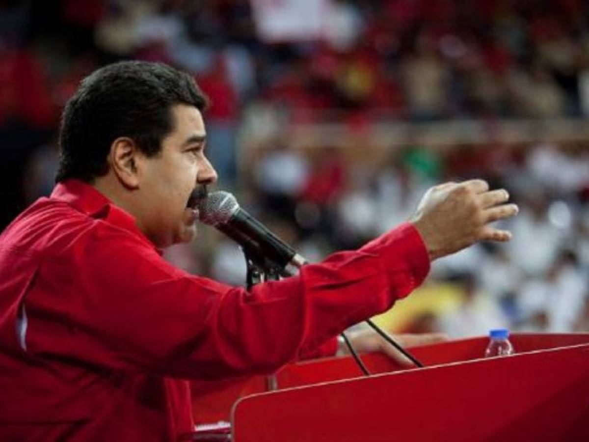 Venezuela lanza ofensiva para sostener precio del petróleo