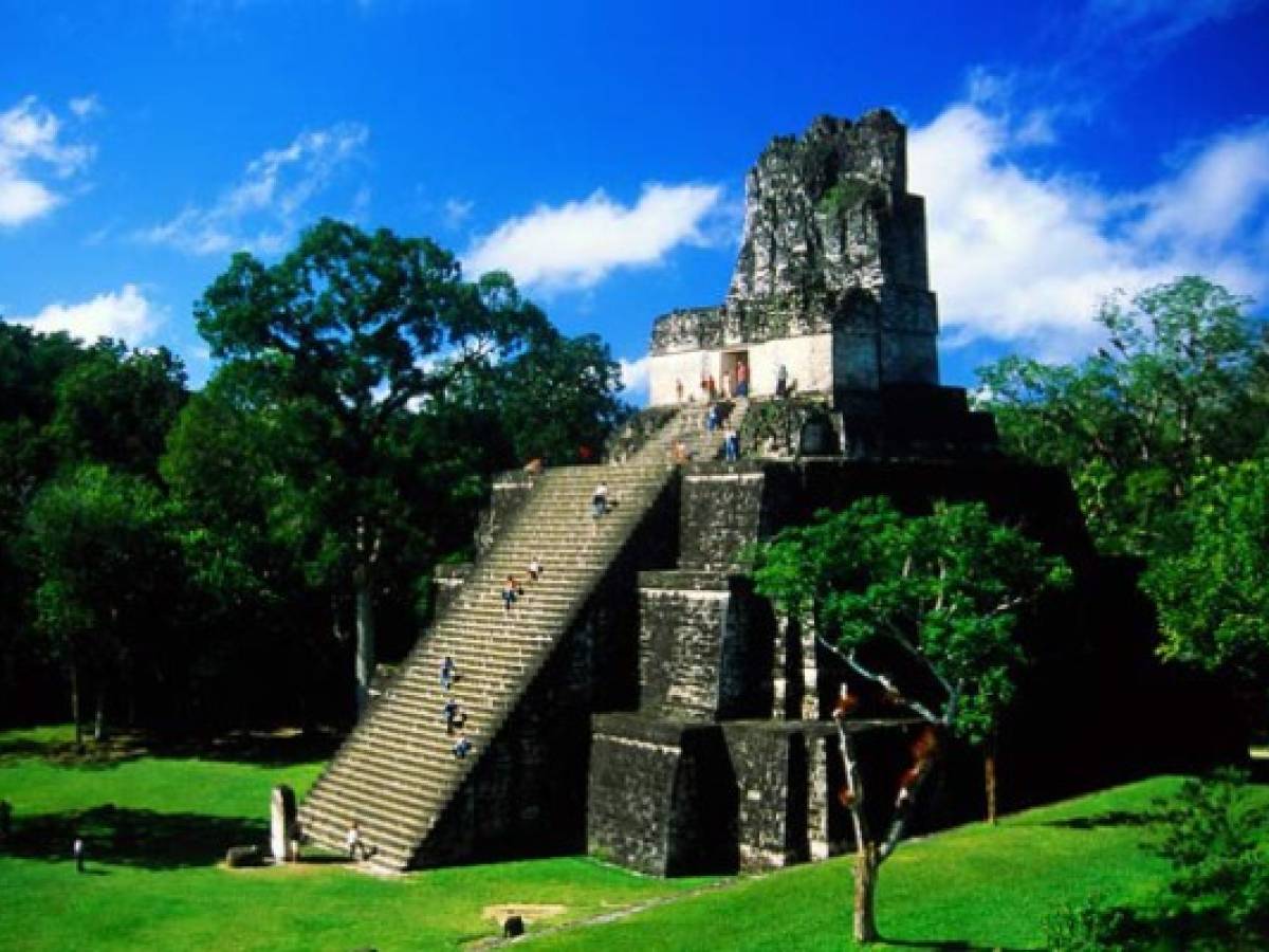 Guatemala y México impulsarán el turismo, aduanas y energía
