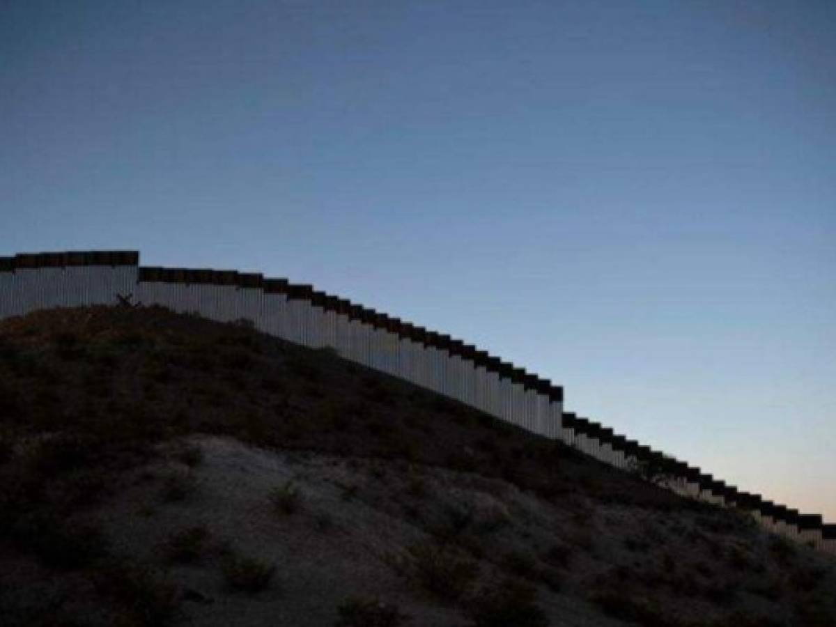 Estados Unidos: Gobierno transfiere más tierras para muro de Trump