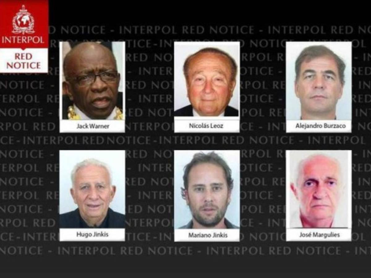 Interpol emite alerta roja contra exdirigentes de la Fifa