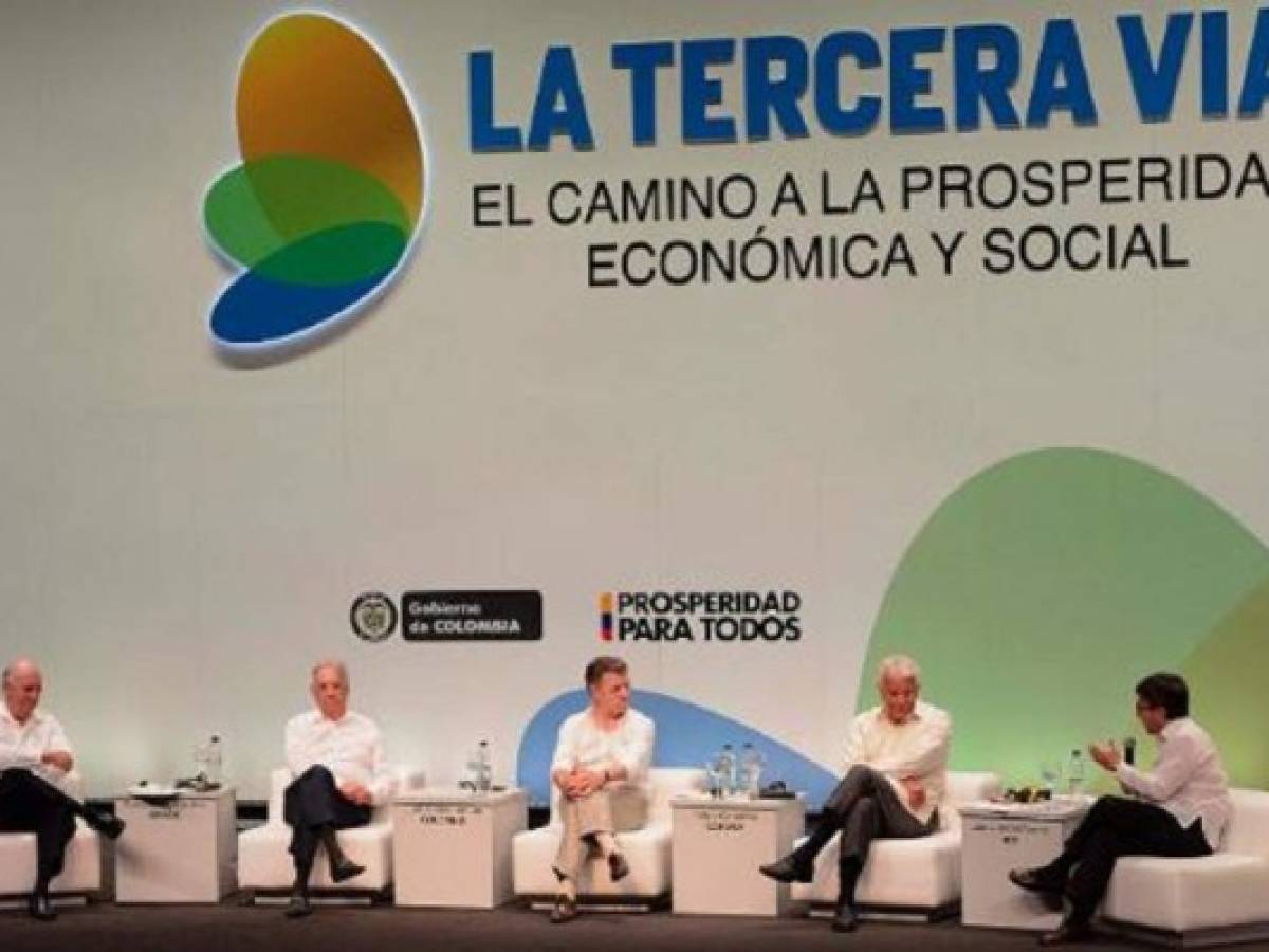 Clinton, Blair y González dan fuerte apoyo a proceso de paz colombiano