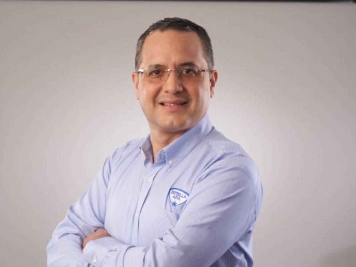 Erick Cruz Sepúlveda, Gerente General.