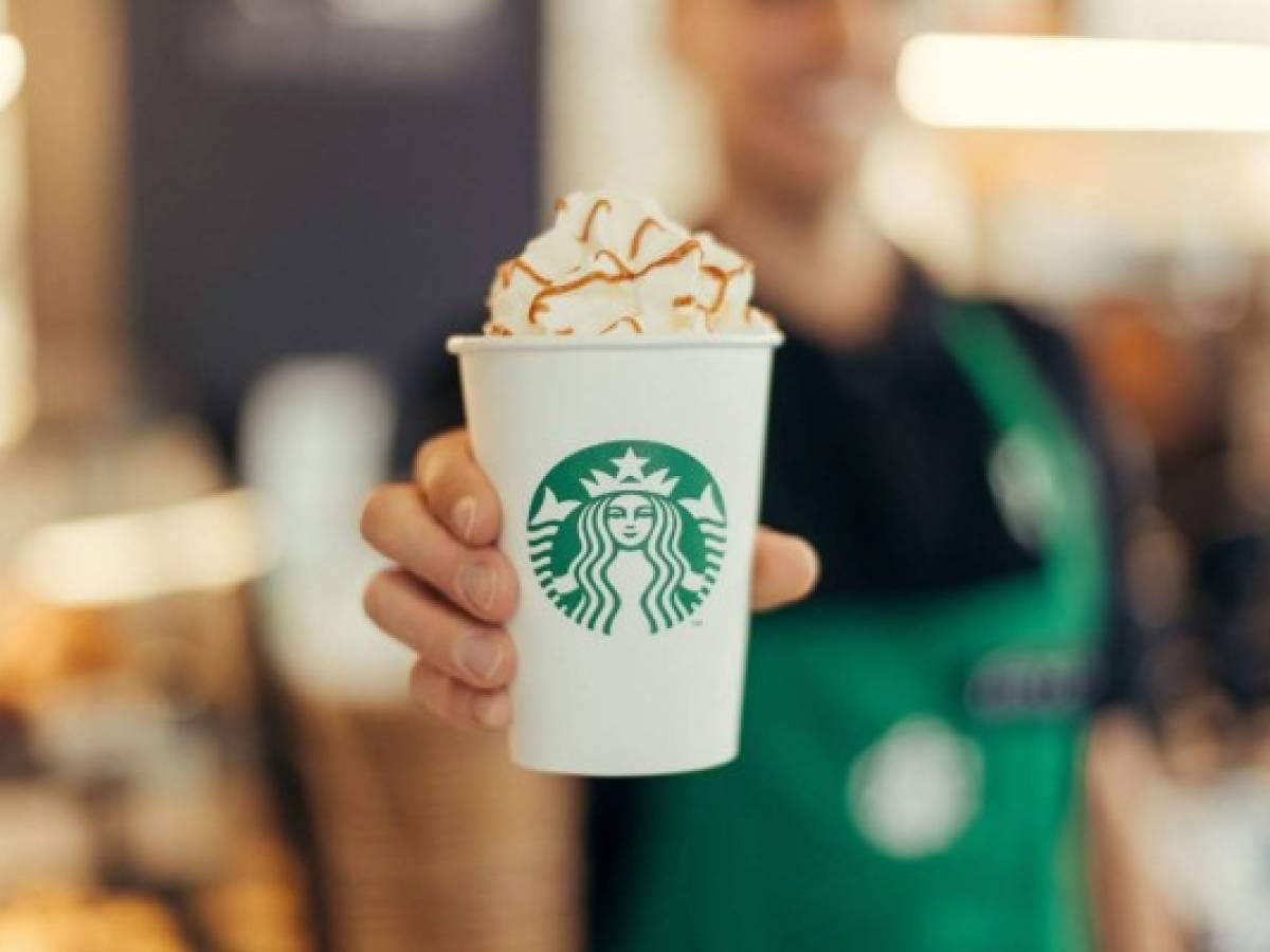 Starbucks asesta un nuevo golpe a la industria láctea de EE.UU.