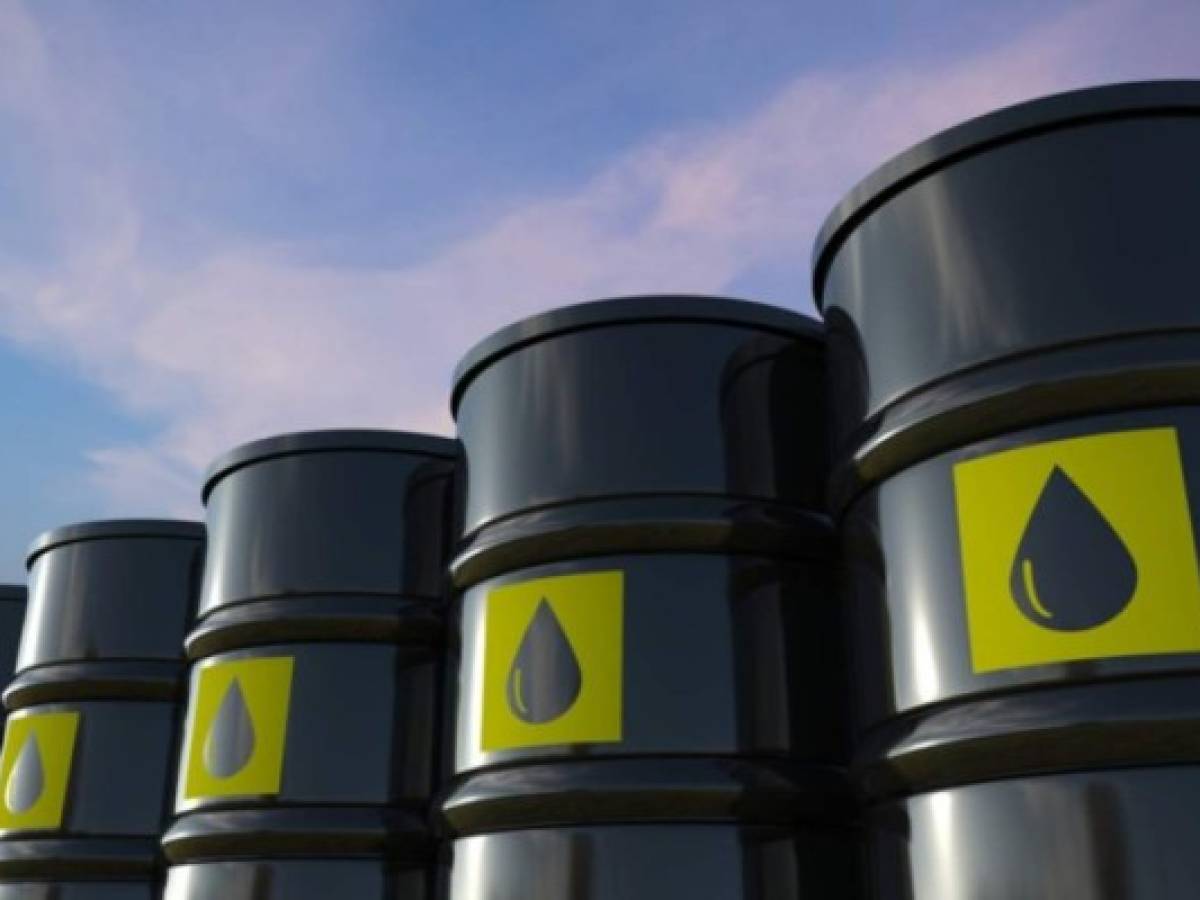 OPEP revisa a la baja previsiones de demanda de crudo