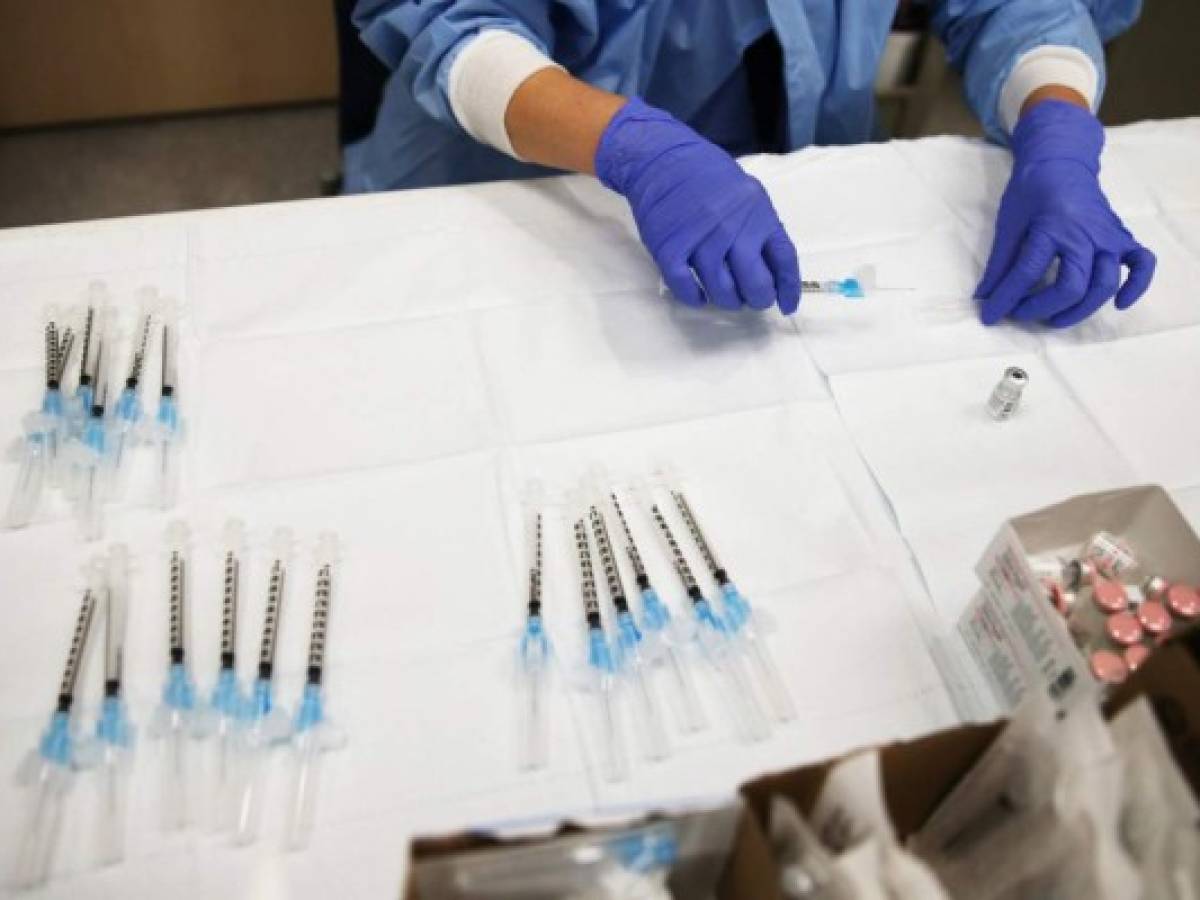 OMS: Vacunas donadas por Covax llegan en marzo a Honduras