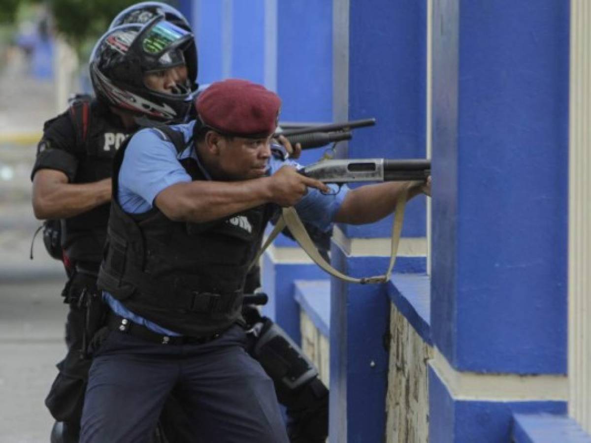 Presidente de Nicaragua contra la pared por protestas que dejan tres muertos