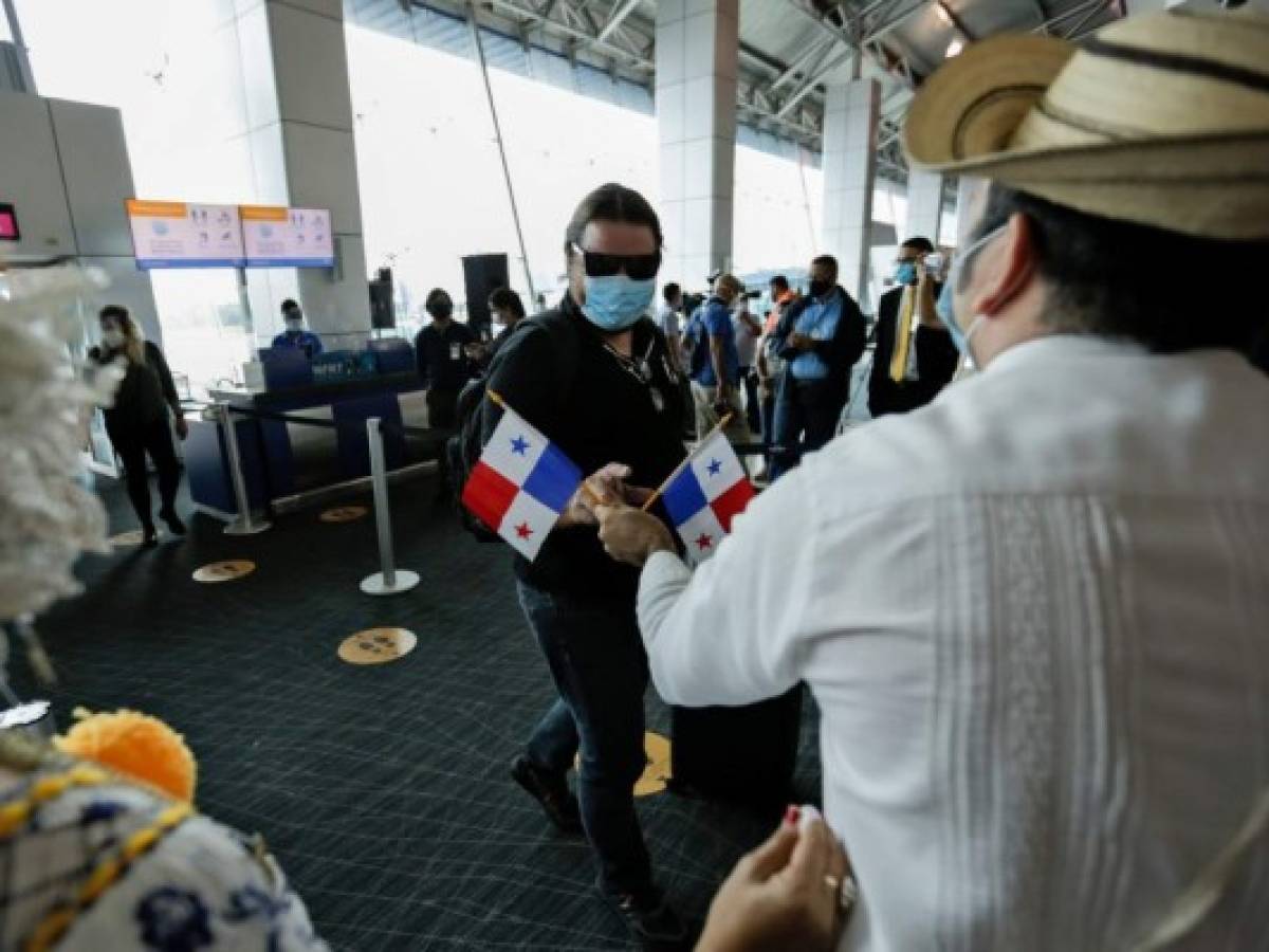 Panamá reabre fronteras aéreas para turistas tras tenerlas siete meses cerradas