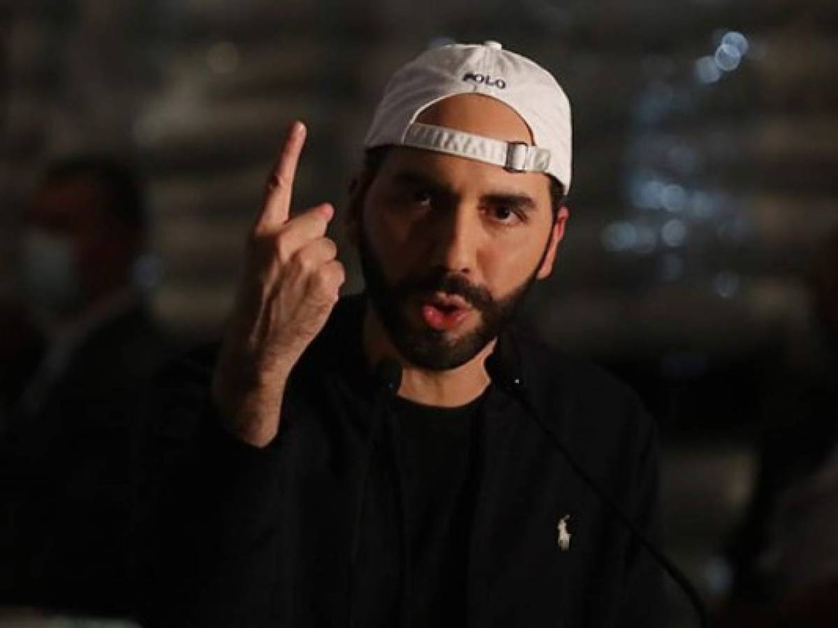 Nayib Bukele llama 'torpes” a quienes se oponen al bitcóin en El Salvador