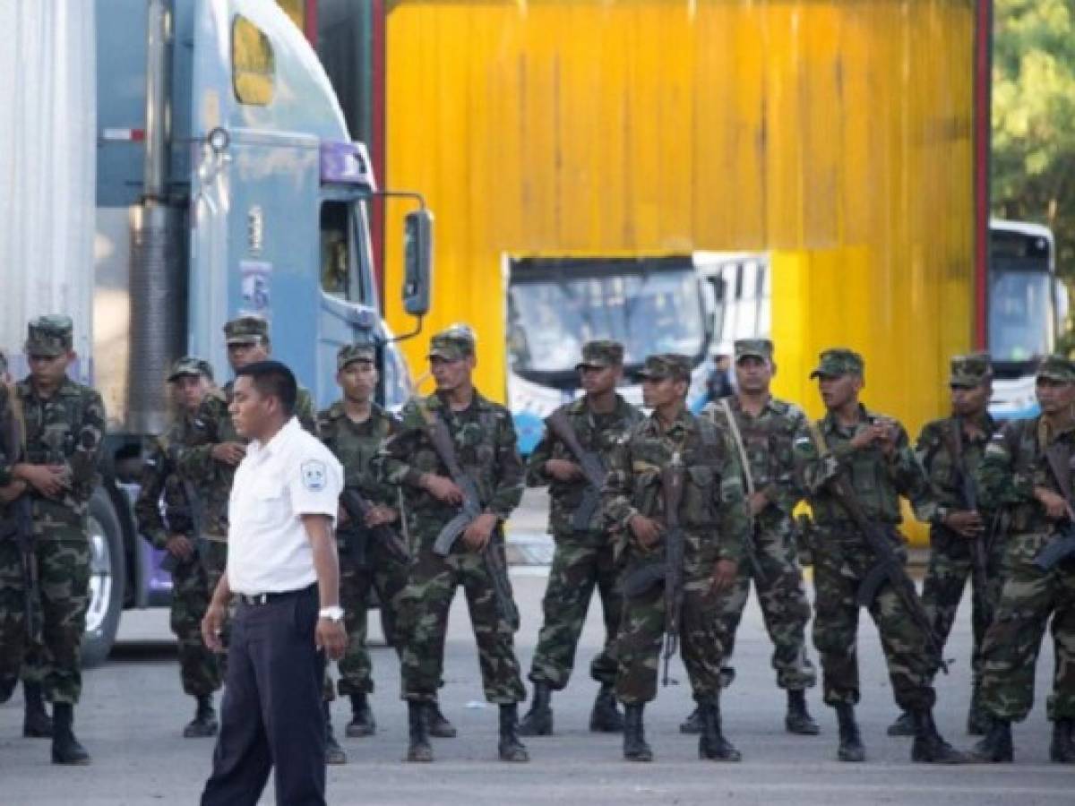 Honduras respalda solución regional con migrantes cubanos
