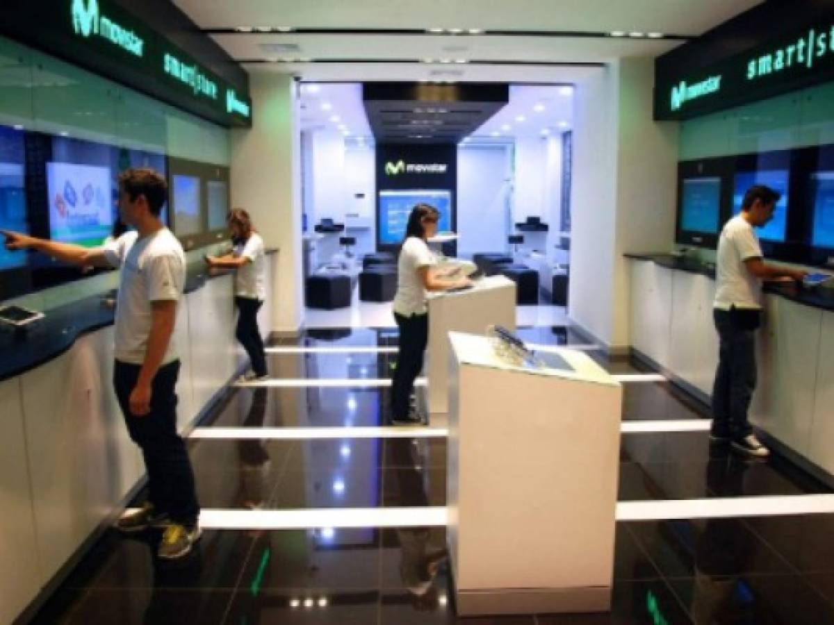 Movistar lanza nuevo concepto de tiendas en Guatemala