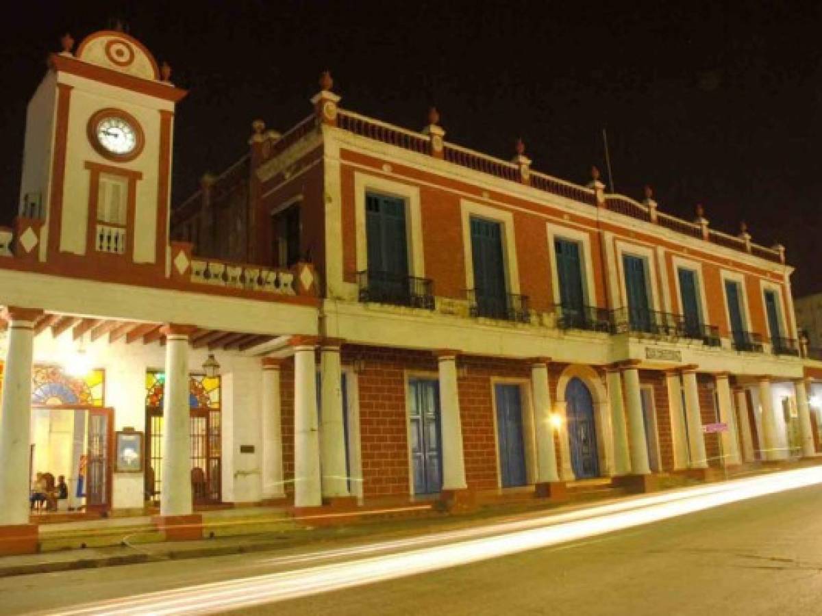 Copa inaugura vuelo directo a Holguín (Cuba)