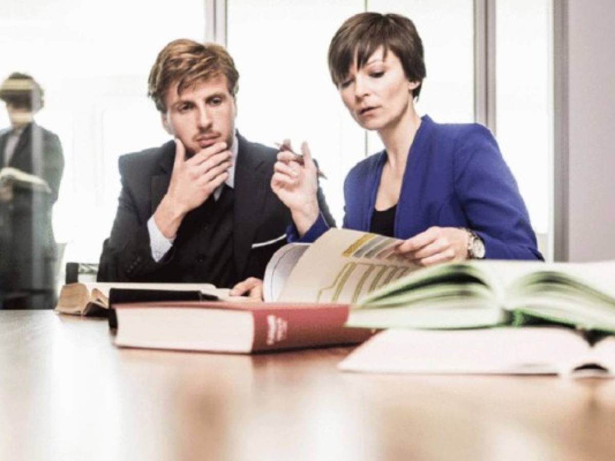 ¿Qué riesgos tienes si te vas de tu empresa y le 'robas' sus clientes?