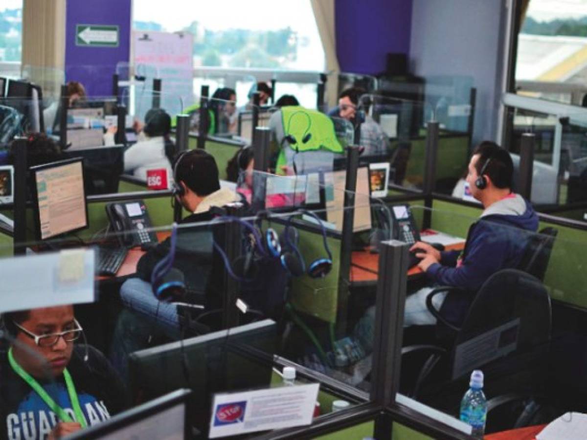 ¿Los Call Centers le pueden sacar de la pobreza? Este estudio dice que sí