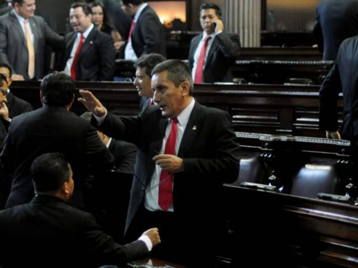 Guatemala: LIDER apoyará retirar inmunidad a vicepresidenta Baldetti