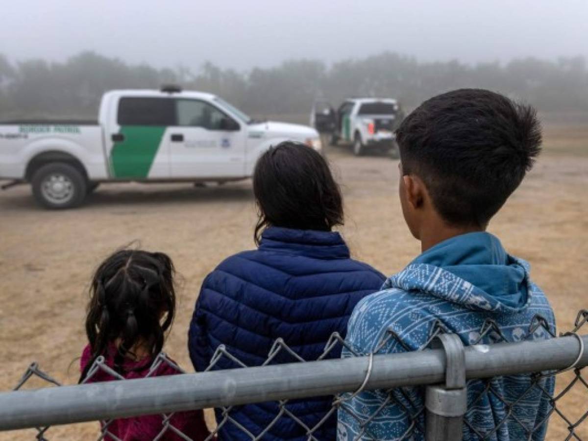 EEUU comenzará a reunir a familias migrantes separadas durante era Trump