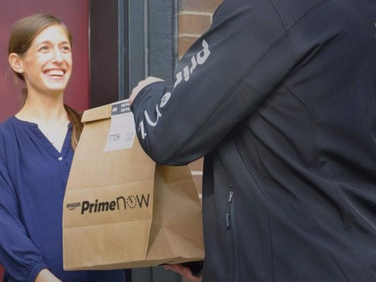 Amazon convierte a sus clientes en mensajeros, por US$25 la hora