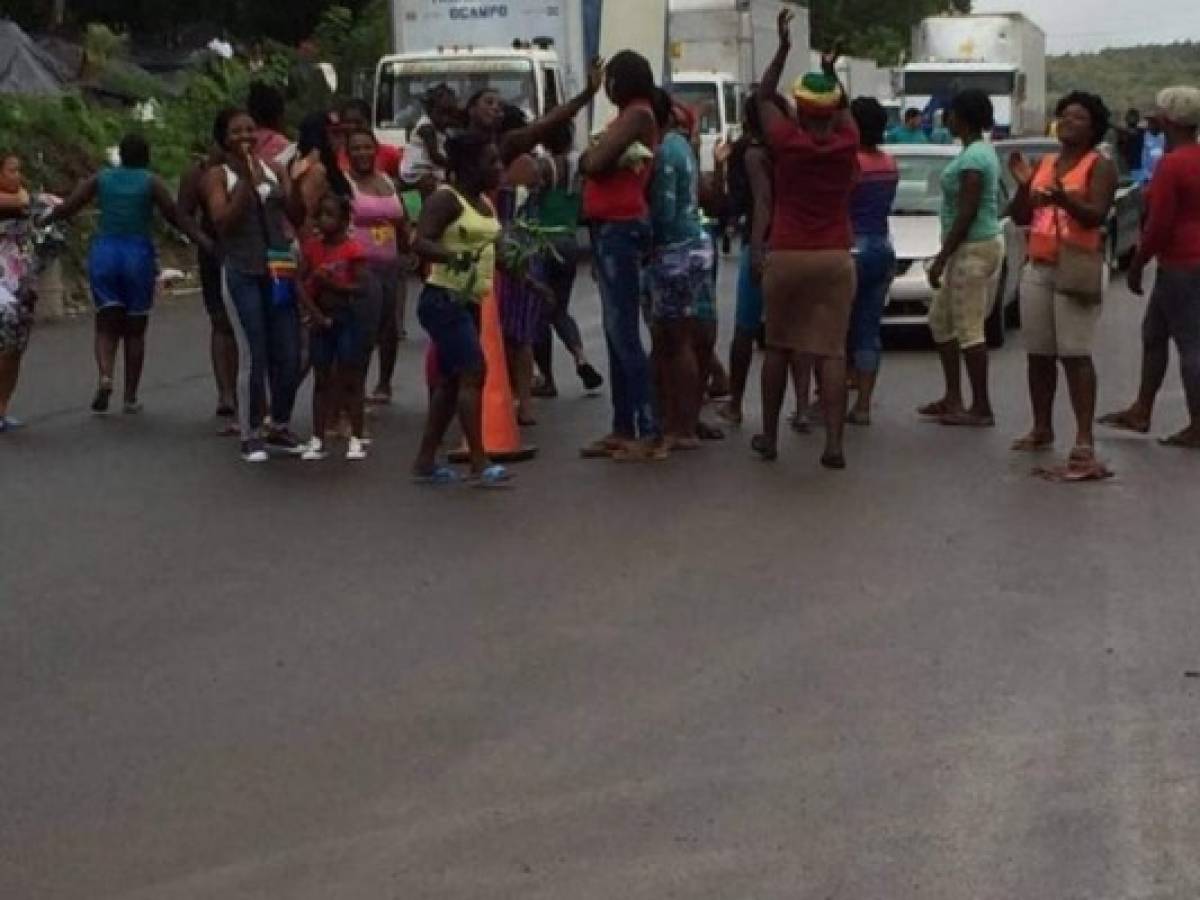 Costa Rica: migrantes africanas bloquean frontera con Nicaragua